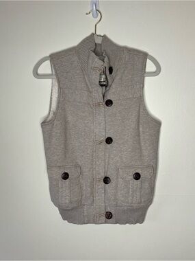 Old Navy faux fur lined vest L